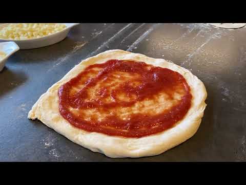 Video: Beste Tynn Pizzadeigsoppskrift
