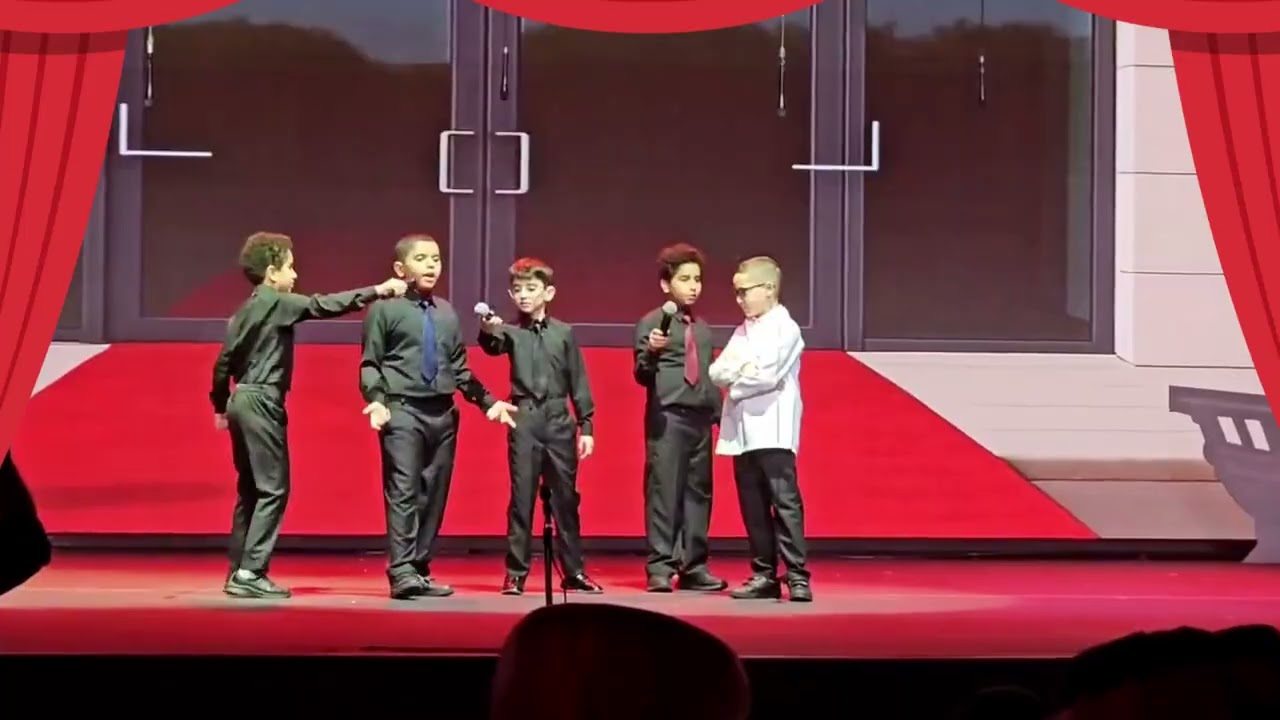 مسرحية وطن النجوم