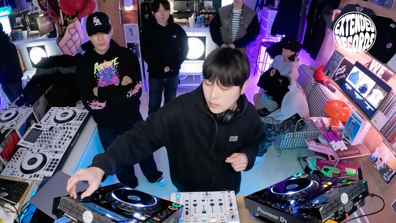 | Modern Funk | : Howhaveyubin /// EXTENDED RADIO