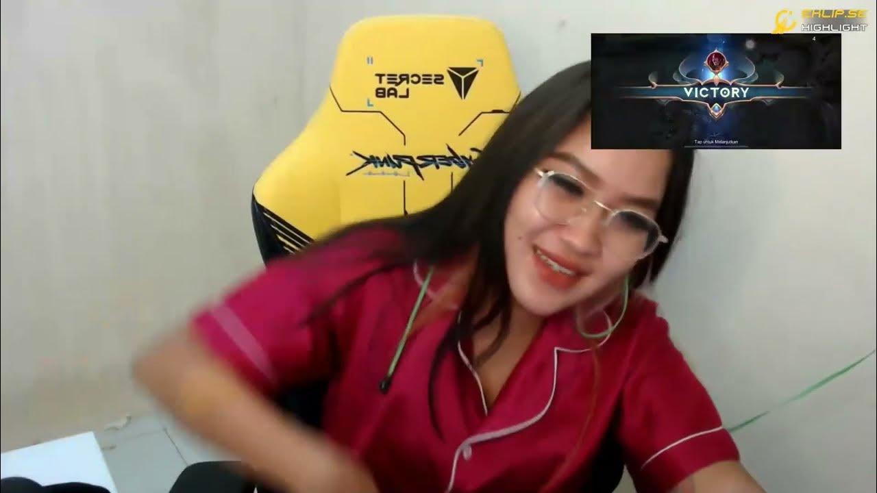 Ah ah sakit. Ah ah sakit. Ah ah sakit. Ah ah ah sakit. Ah ah sakit.