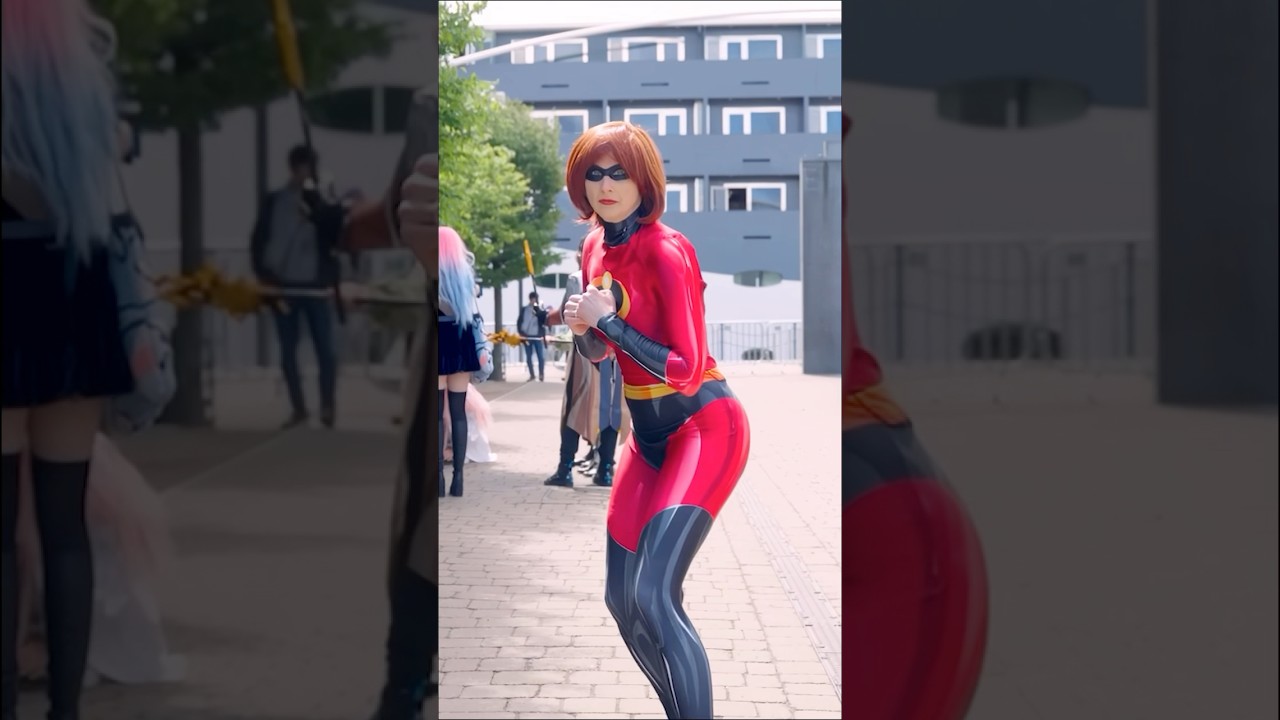 ✨INCREDIBLE (pun intended) Elastigirl cosplay✨Filmed at London MCM