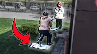 картинка: BMX vs БАБКА | БЕШЕНАЯ БАБКА украла БМХ ПЕРИЛЛУ