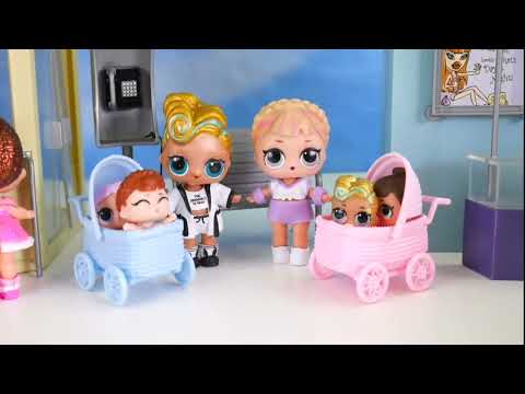 Lux Visits Bratz Mall and Doll Opening