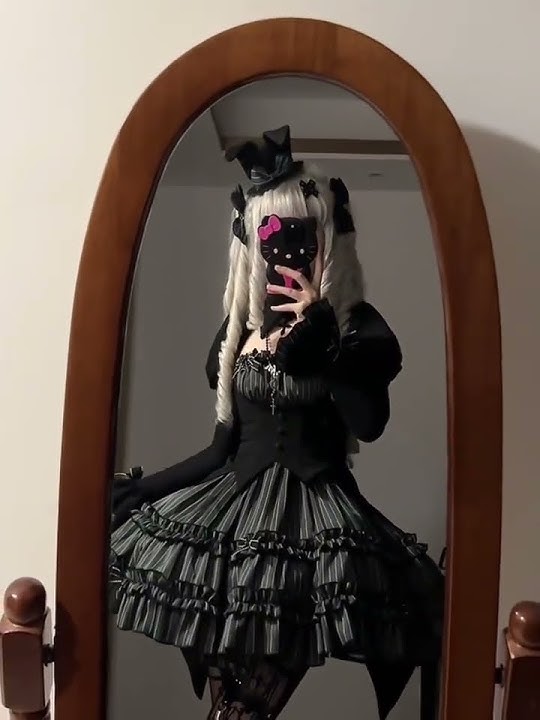 🌹  [Duke of the Trap Rabbit] Gothic Lolita Dress