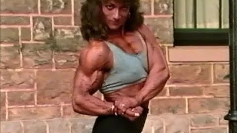 Female Bodybuilder Linda Battaglia - RV065 Video P...