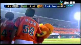 20120405 潘武雄兩分全壘打