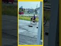 雷が鳴るたびに怖がる友達w #shorts