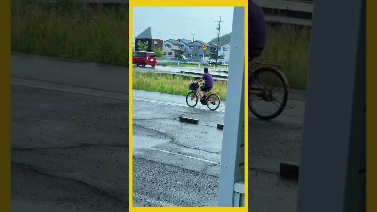 雷が鳴るたびに怖がる友達w #shorts