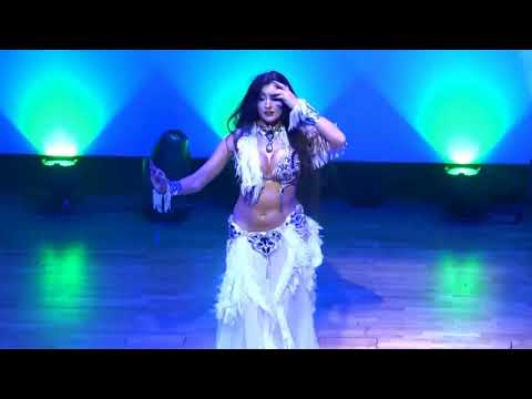 mısırlı dansöz izleyenleri büyüledi. EGYPT belly dance ancient dance. mezdeke. hot girl