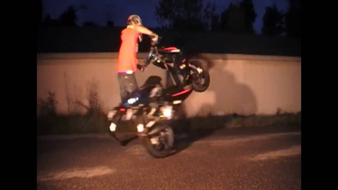 Bild från Mxabbe - Aerox stunt 2011