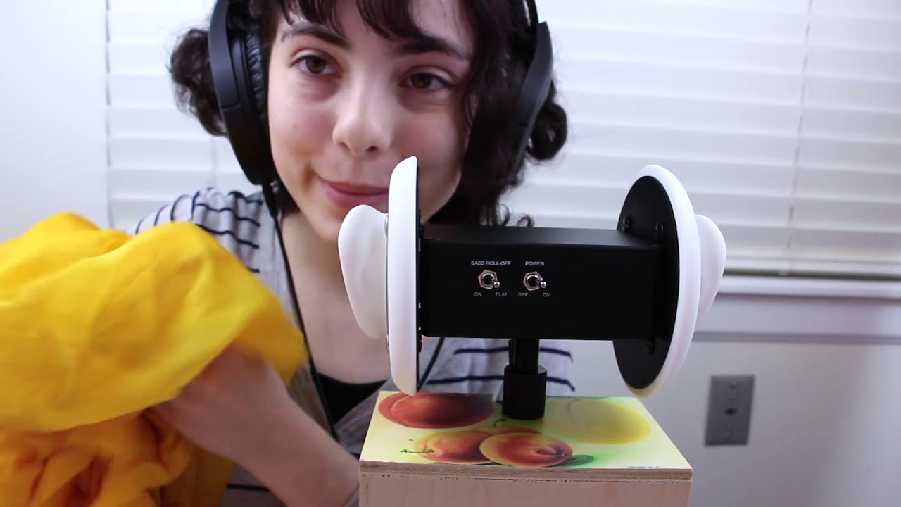 ASMR Binaural Mic Test  scratching, humming, tapping, softspoken