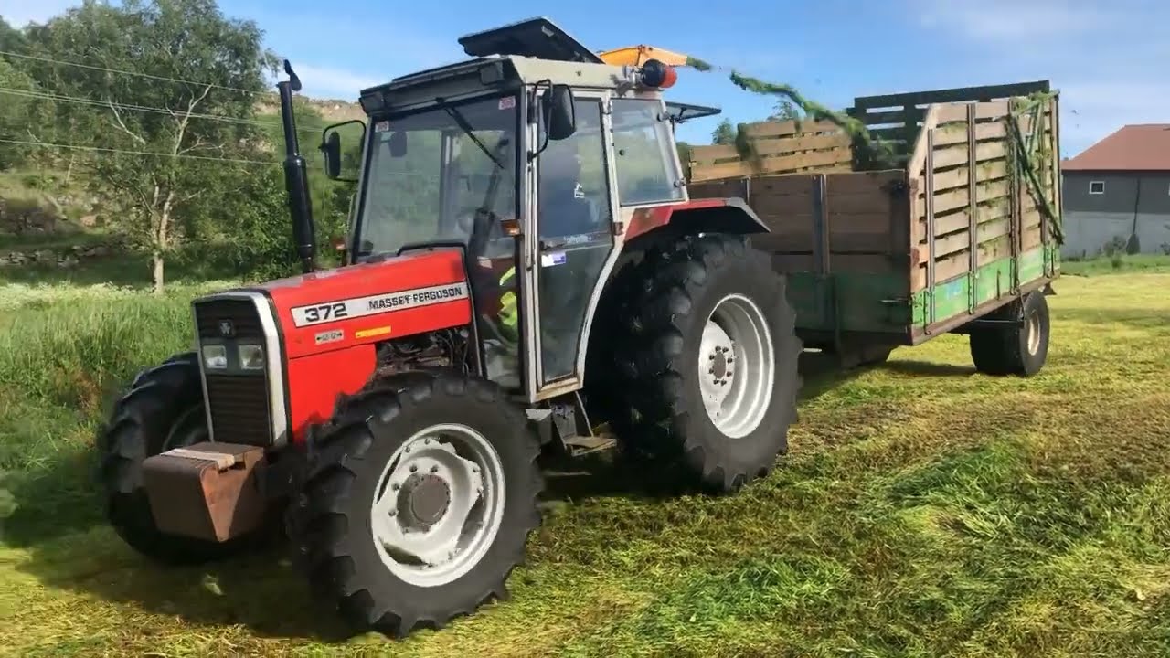 Massey Ferguson 372