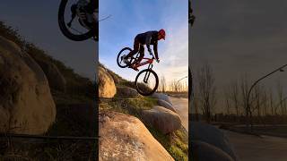 #abb #mtb #bewatt #airx #balance #equilibrio #trials #trialbike #rockgarden #enduromtb #enduro