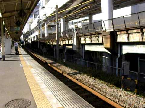 フレッシュひたちＥ６５３系　日暮里駅通過