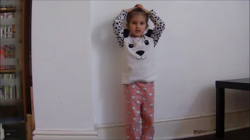 3 Year old Rhea performs Head, Shoulders, Knees and Toes