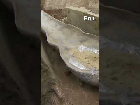 Video: Cripta arheologică de la Catedrala Notre Dame din Paris
