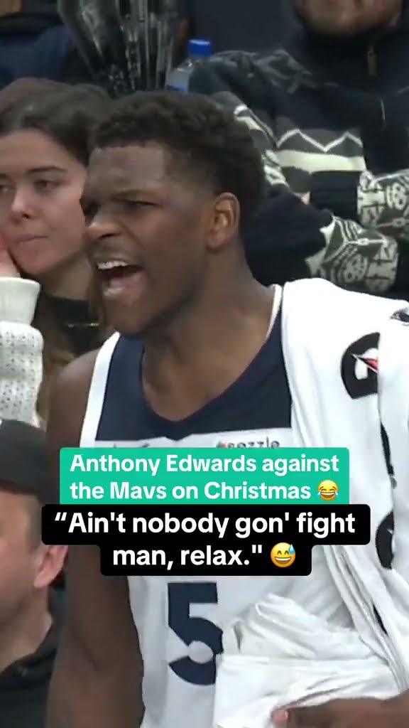 Anthony Edwards is having fun on Christmas Day ?