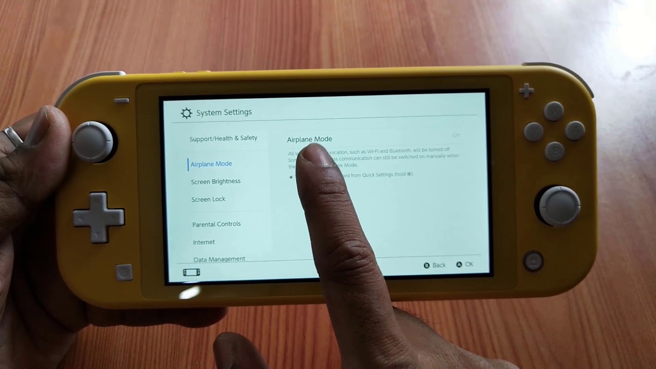 HOW to TURN ON/ OFF WIFI on NINTENDO SWITCH - YouTube