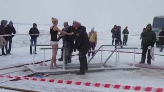 -27.4 °F  Sanctification of water  and Epiphany bathing in Russia / -33 °C освящение воды   и  креще