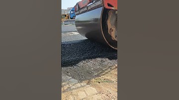 Compaction process of asphalt pavement - mechanized work