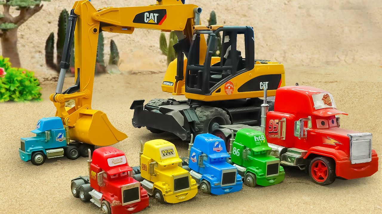 Excavator & Crane Rescue Team Helps Police Car Trapped in a Muddy Cave!