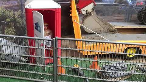 RC hydraulic excavator moving driver