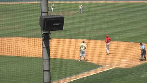 Oak Hills' Jeff Dodds drives in the tying run in t...