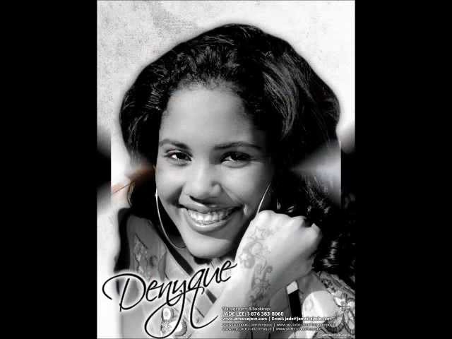 Denyque- Supergirl class=