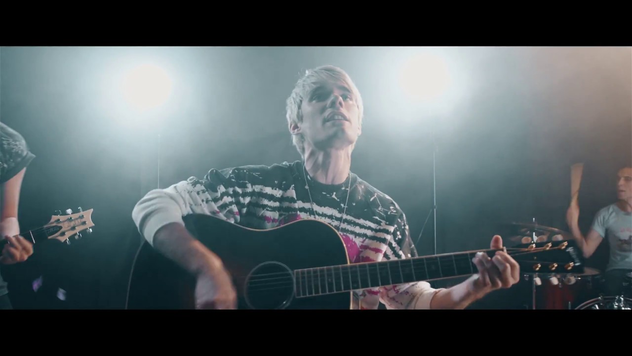Waterparks "21 Questions" (Official Music Video) accords