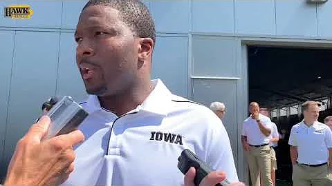 Derrick Foster: Every rep counts in a crowded runn...