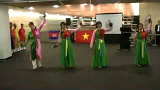 Viet Nam Performance Tam