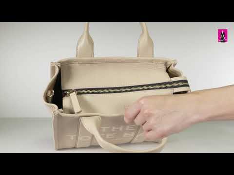 Видеообзор I Женская сумка тоут MARC JACOBS The Leather Mini Traveler Tote Bag 2650465