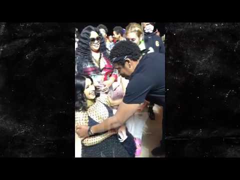 Видео: Jay-Z и Cardi B в Coachella