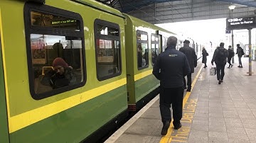 Irish Rail DART 8100 and 8500/8520 Class Crossover at Dublin Pearse (29/3/18)