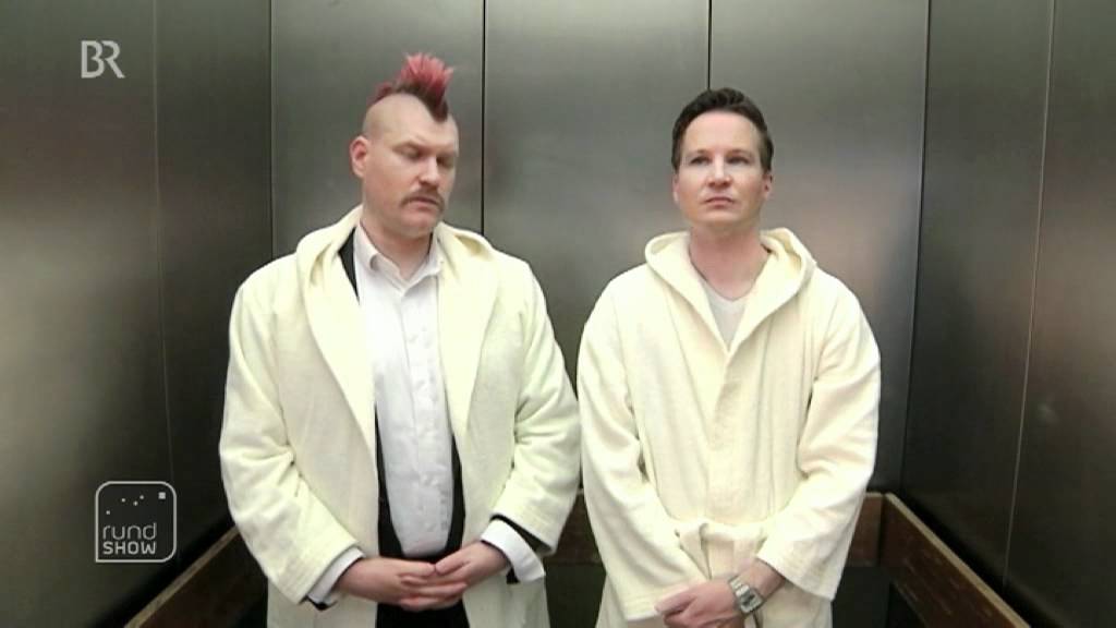 rundshow Sascha Lobo Richard Gutjahr Fahrstuhl Talk - YouTube