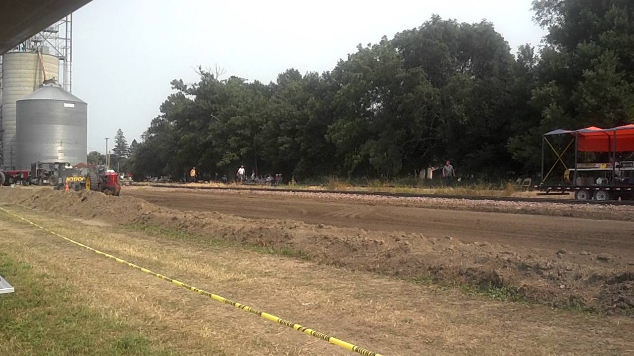 Tractor Pull Wentworth, South Dakota 4July2012 YouTube