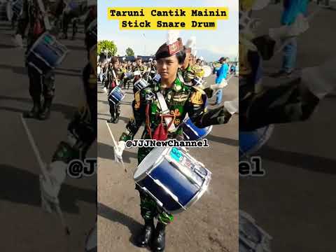Taruni Cantik Mainin