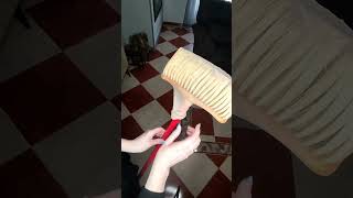 ♻️ Truco para barrer eliminando pelos y pelusas. Reciclaje  de medias y calcetines.