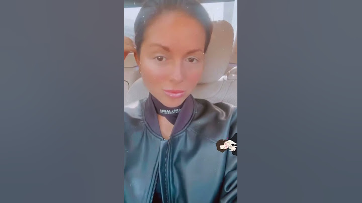 Нюша едет в машине (InstaStories)