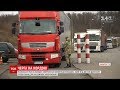 На кордоні з Словаччиною утворились кілометрові черги з вантажівок