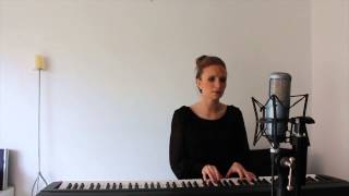 Video thumbnail of "Ag Críost an Siol - Lucy Kavanagh"