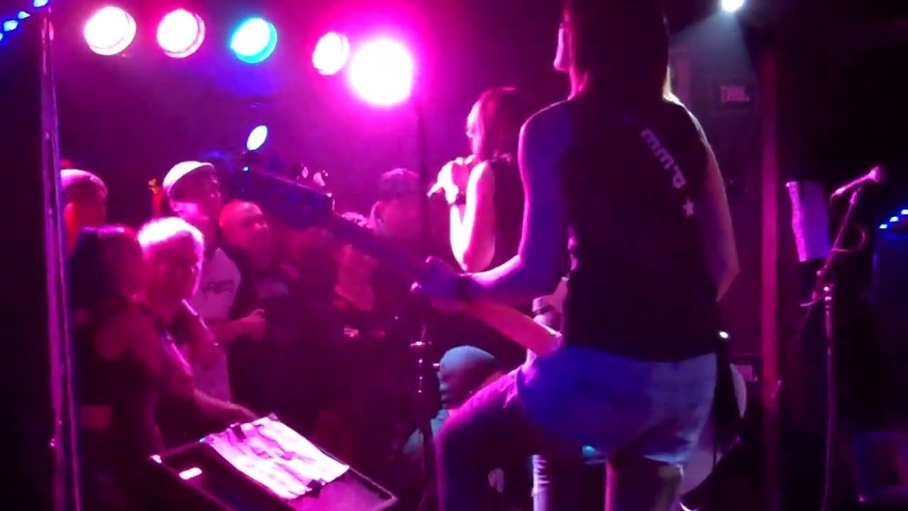 The Ramonas @ The Voodoo Lounge Stamford