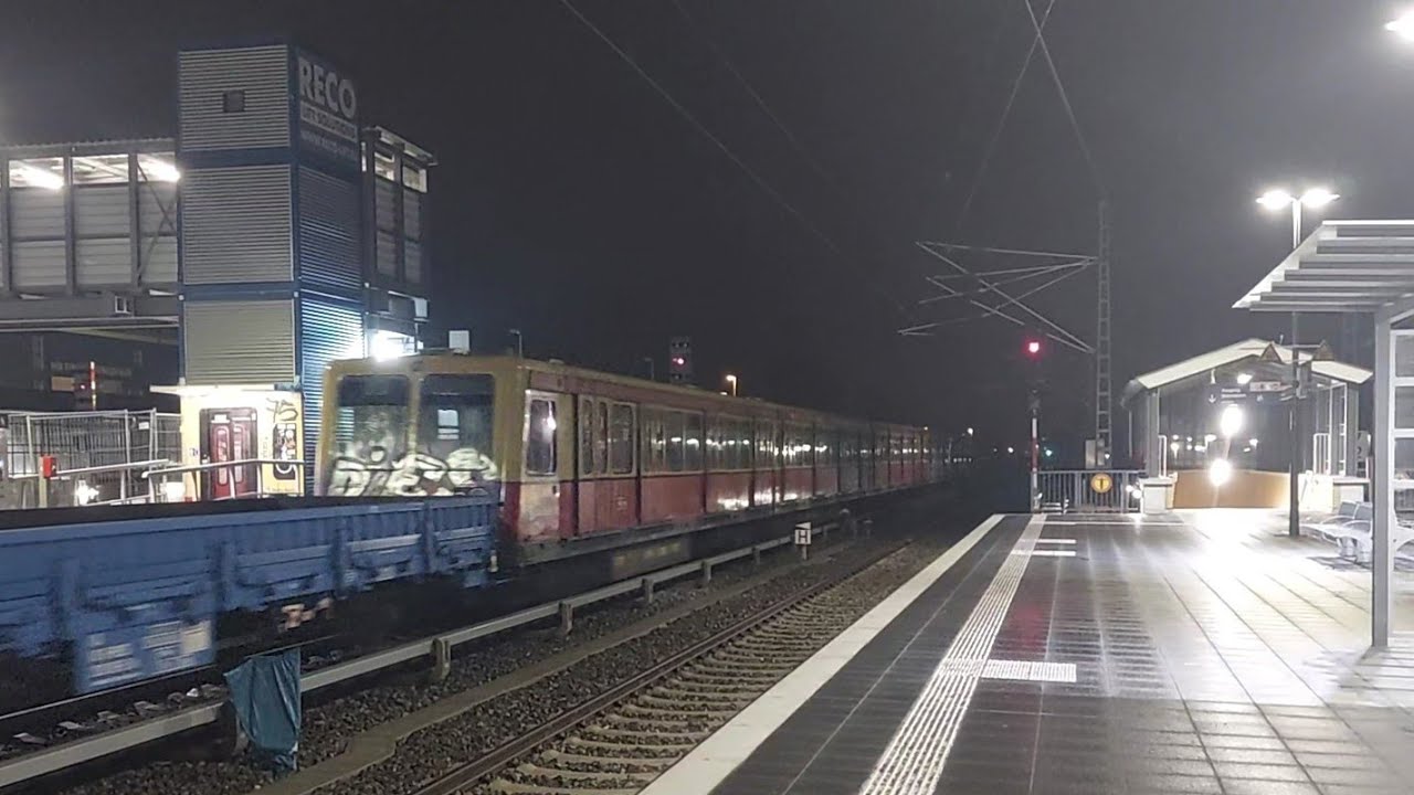 S-Bahn-Berlin: Überführungsfahrt  Schrottzug BR485