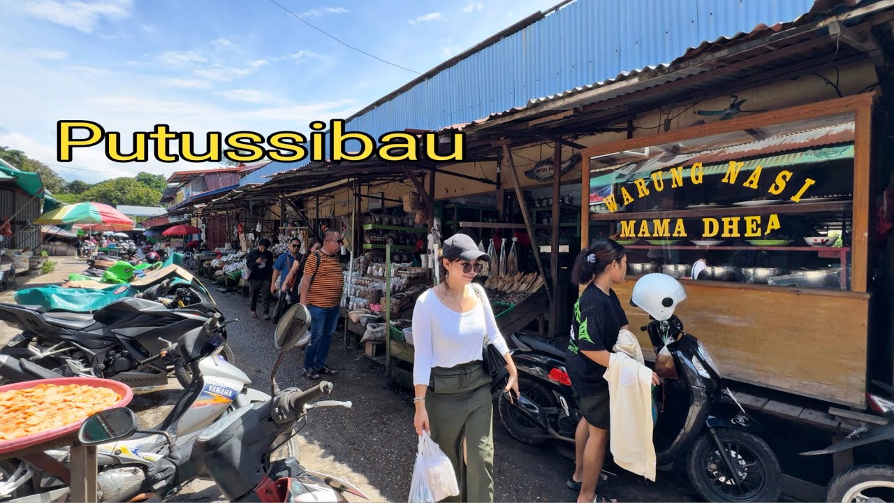 Berbelanja Di Putussibau Kalimantan,Meriah Sekali Suasana Pasar Basah Putussibau…//