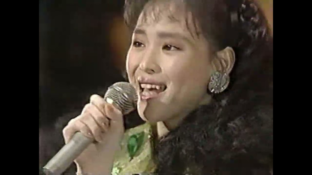 在 YouTube 上觀看「【昔の歌番組】松田聖子  春夏秋冬24曲メドレー」