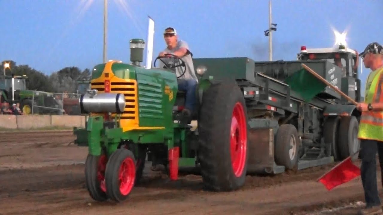 Meeker County Fair 5500lb King of the Hill Class 2016