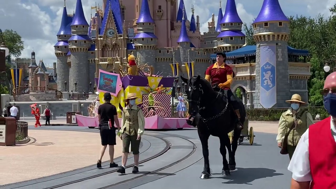Fantasyland Friends Cavalcade at Magic Kingdom YouTube