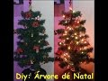 Árvore de Natal feita com festão e arame.