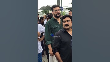 നവാസിനെ അവസാനമായി കാണാൻ വന്ന പിഷാരടി ജനക്കൂട്ടത്തിനിടയിൽ നിന്നപ്പോൾ | #kalabhavan navas
