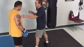 Manny Pacquiao former coach shows how to hit and work Heavybag